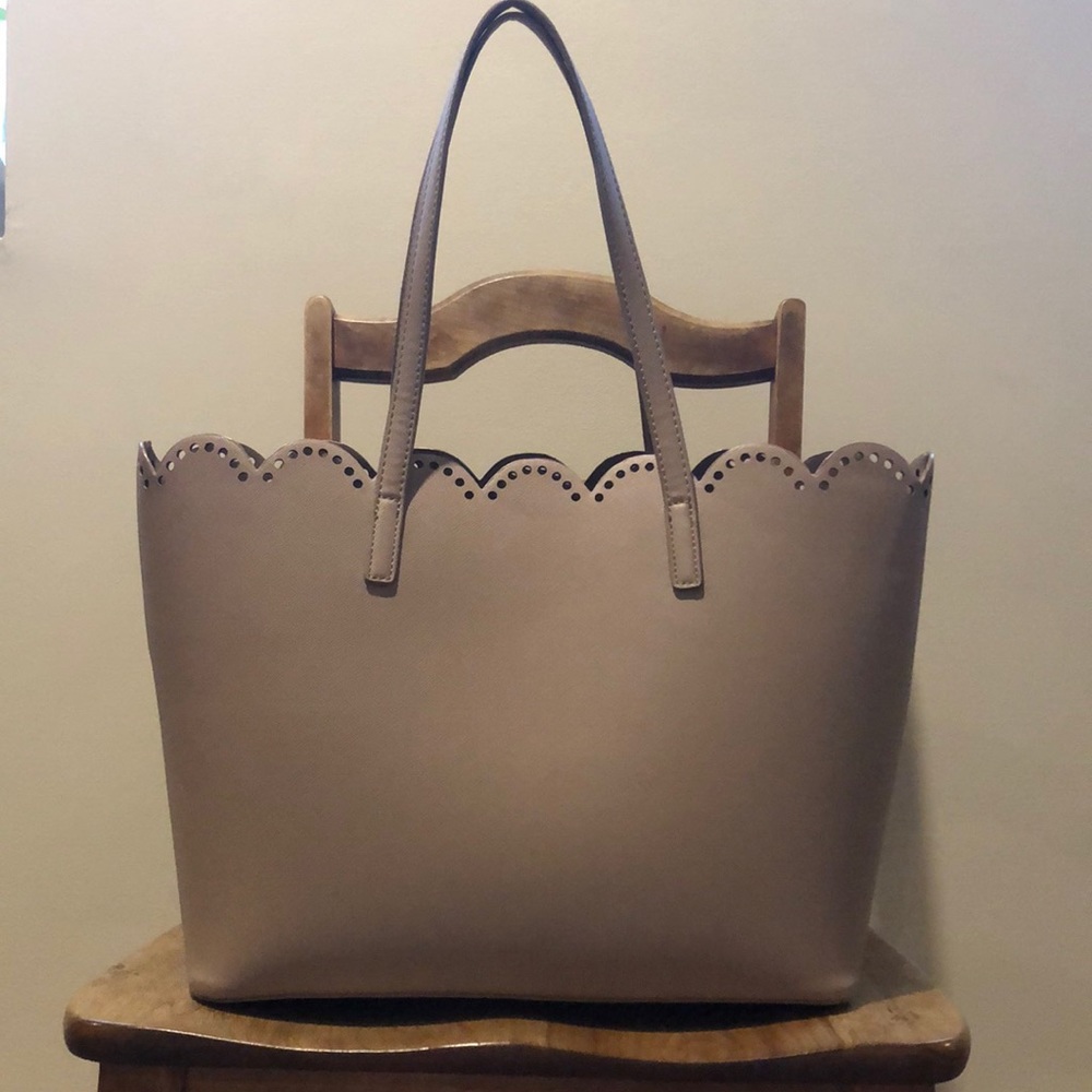 BP Scalloped Tote